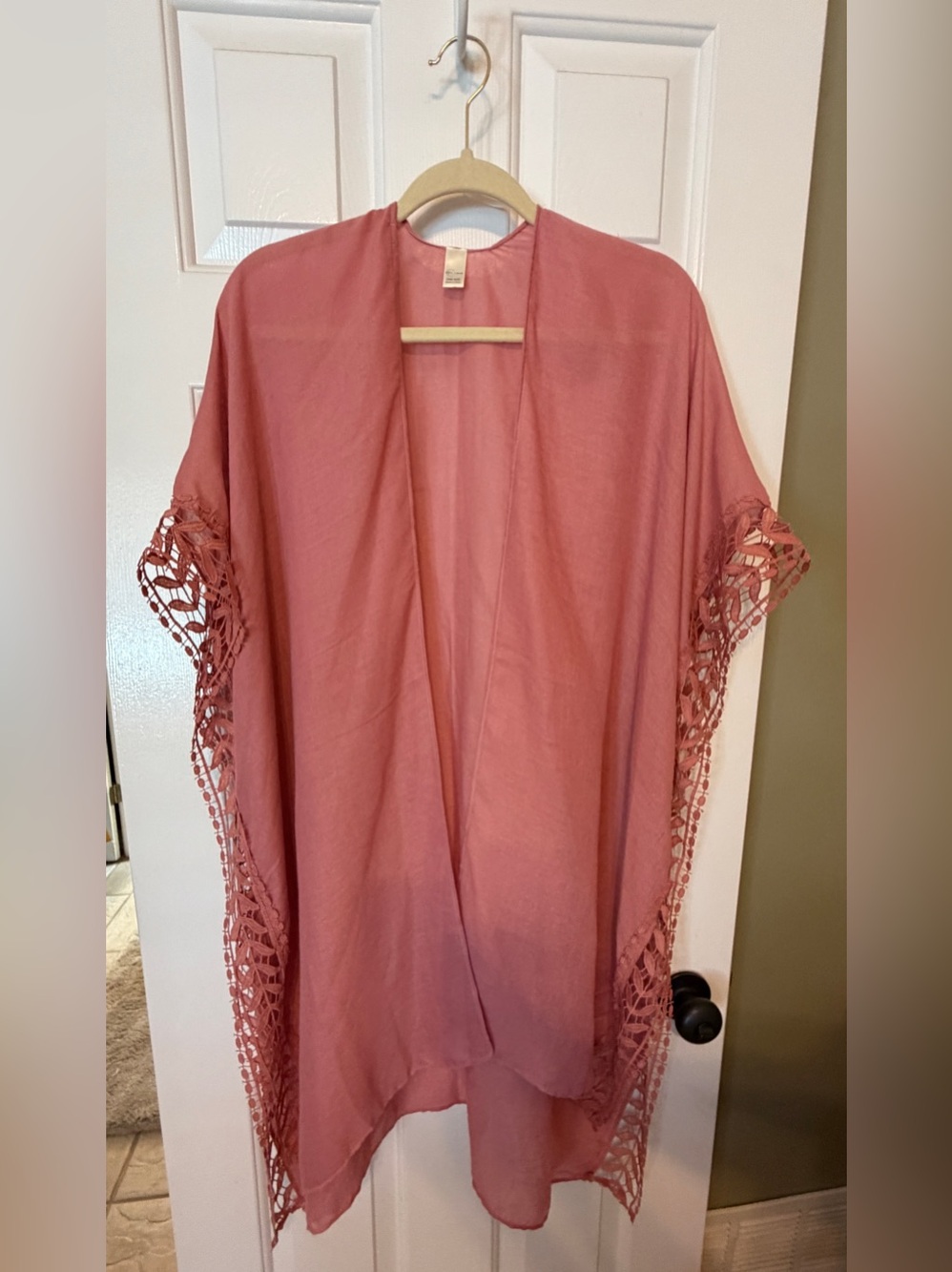 Cato Kimonos *Set of 2* Dusty Rose With Lace Accents & Cream With Embroidery OS